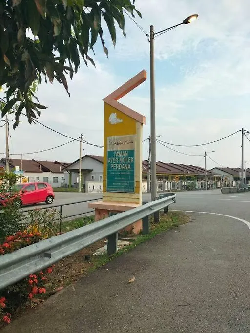 Uzma Homestay Kuala Sg Baru, Melaka 0*,  Malezja